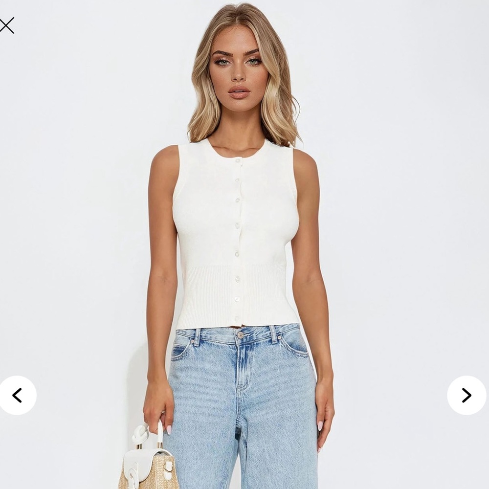 White Sleeveless Cardigan Vest - Picture 2 of 3